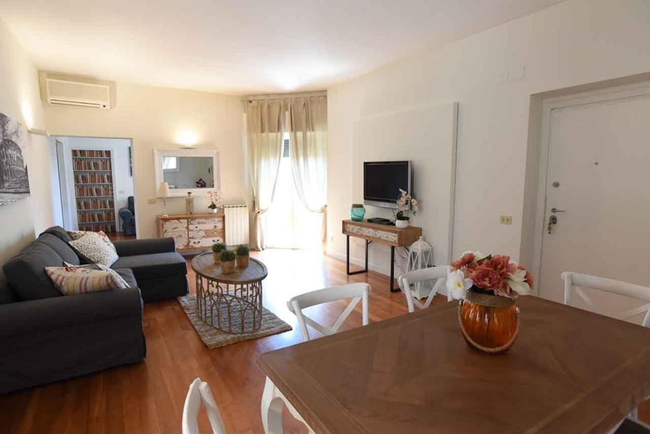 Romantic Flat Near Metro Flaminio Buitenkant foto